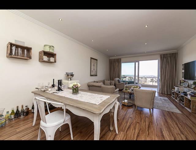 3 BEDROOM PENTHOUSE FOR SALE IN BRYANSTON
